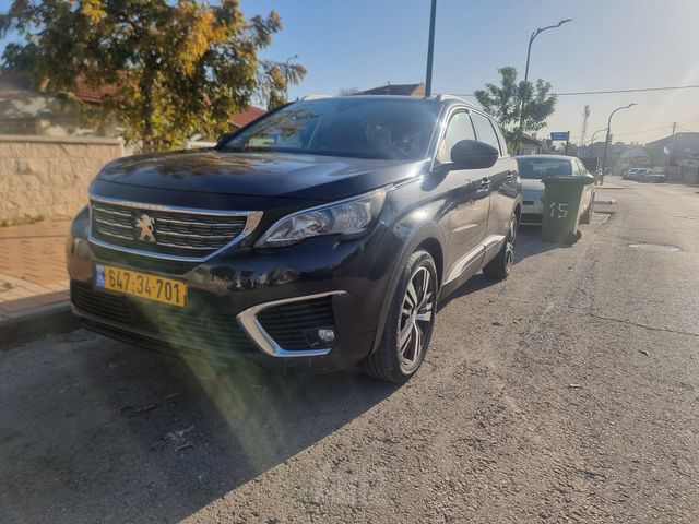 פיג'ו 5008