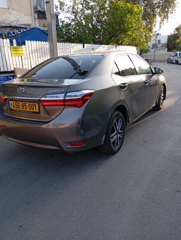 טויוטה קורולה