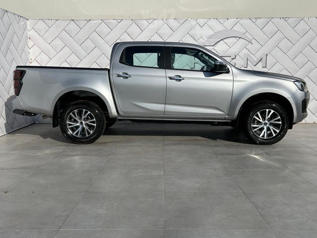 איסוזו די-מקס