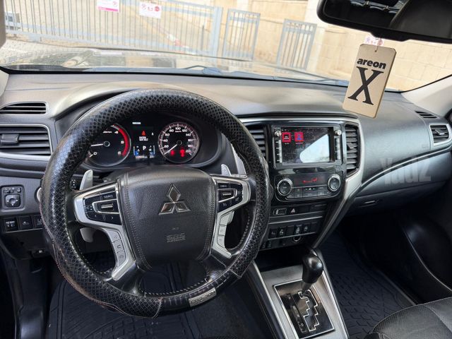 מיצובישי טרייטון / L200
