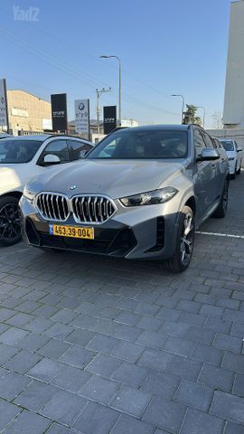 ב מ וו X6