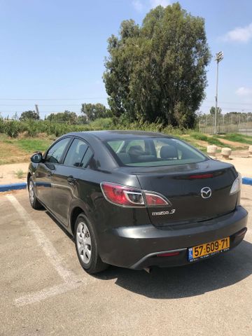 מאזדה 3