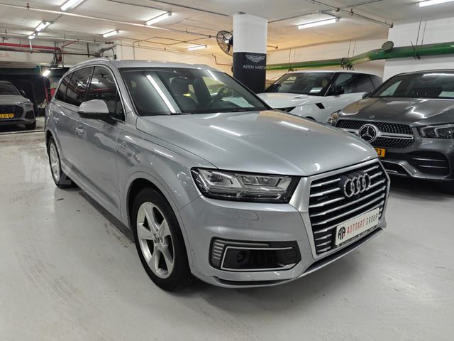 אאודי Q7
