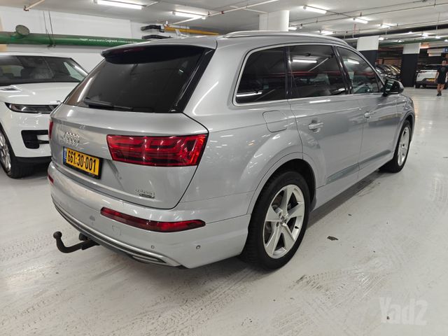 אאודי Q7