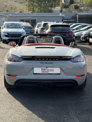 פורשה 718