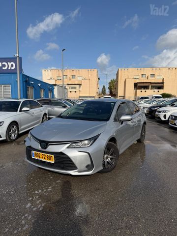 מודעת רכב טויוטה קורולה