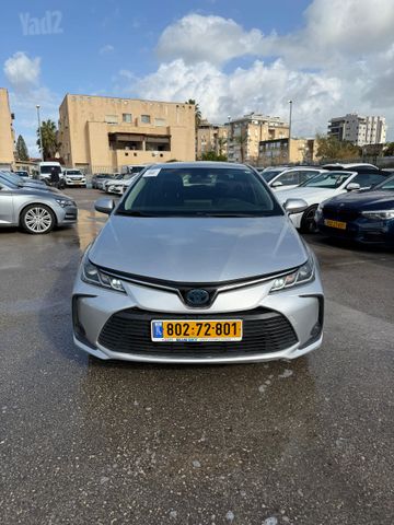 טויוטה קורולה
