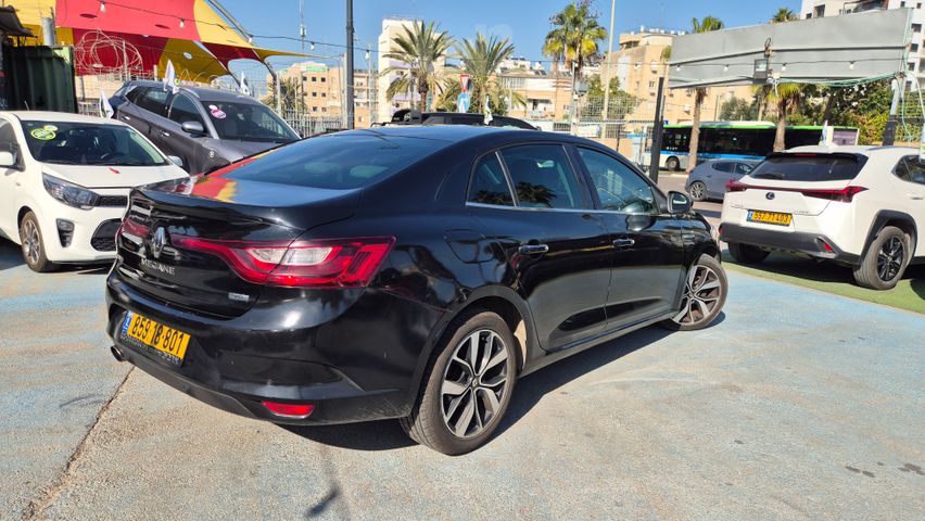 רנו מגאן