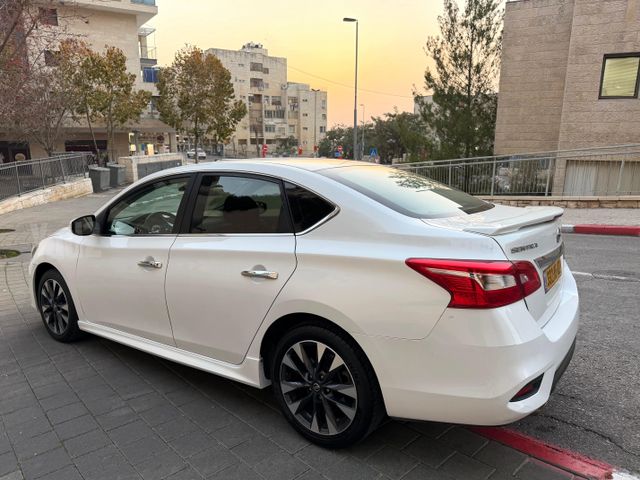 ניסאן סנטרה