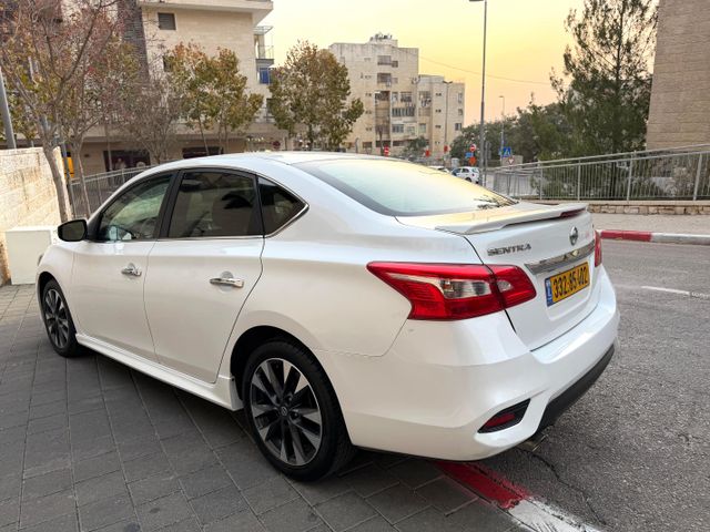 ניסאן סנטרה