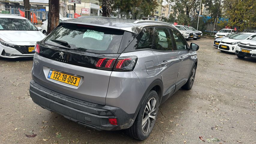 פיג'ו 3008