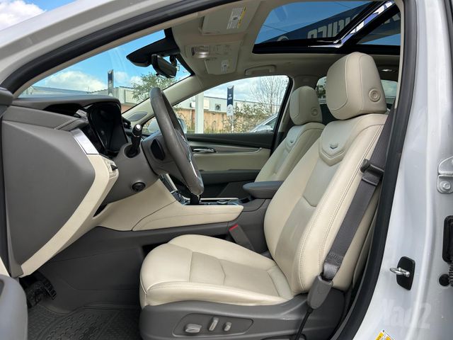 קאדילק XT5