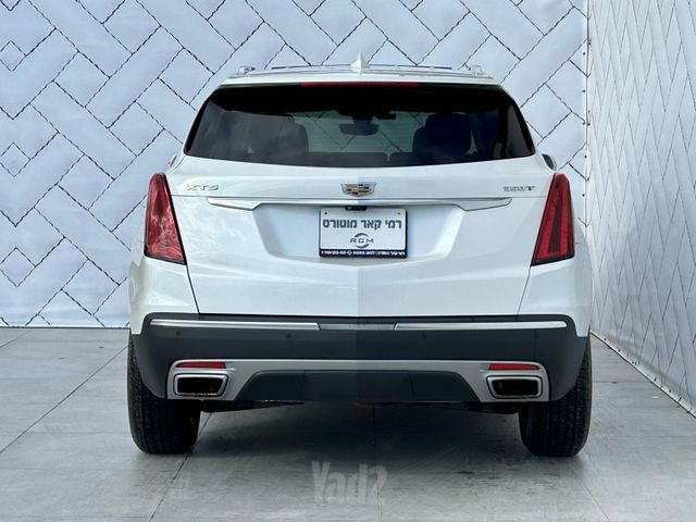 קאדילק XT5
