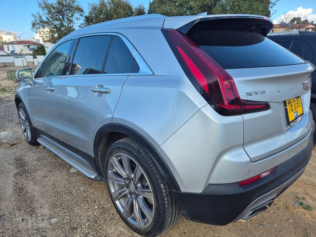 קאדילק XT4