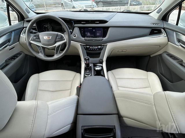 קאדילק XT5