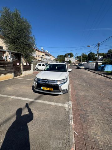 מיצובישי אאוטלנדר