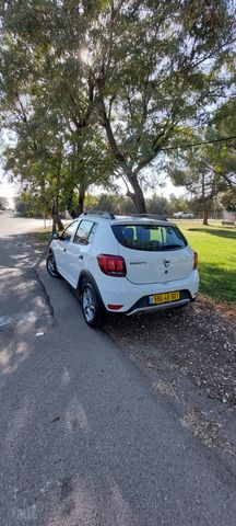 דאצ'יה סנדרו