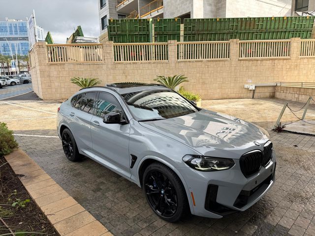 ב מ וו X4 M