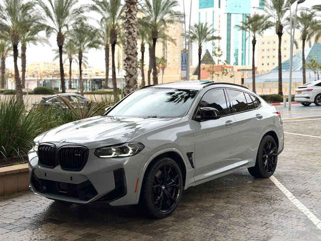 ב מ וו X4 M