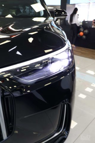 ג'אקו J8