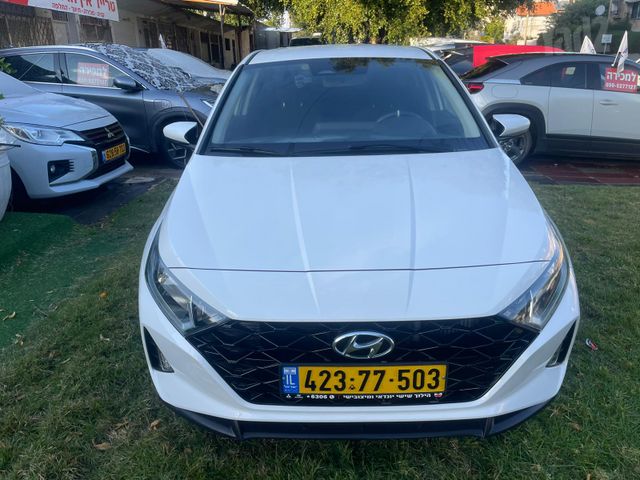 יונדאי i20