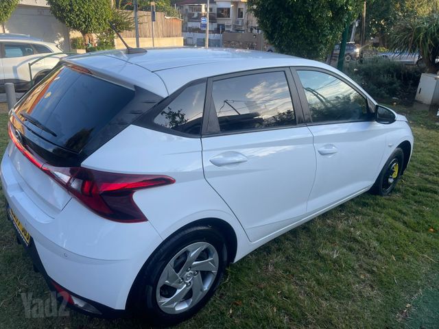 יונדאי i20