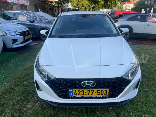 יונדאי i20