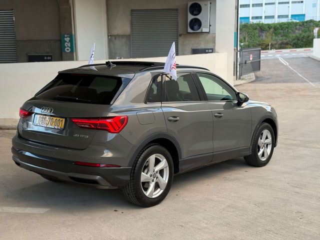 אאודי Q3