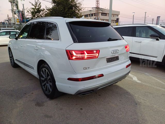 אאודי Q7
