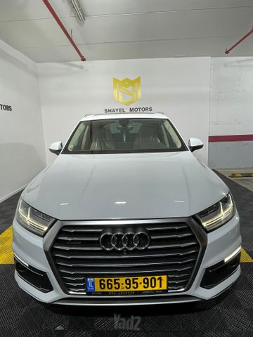 מודעת רכב אאודי Q7 1