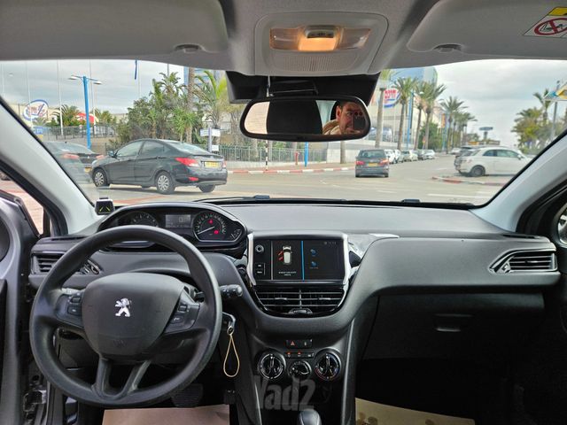 פיג'ו 208