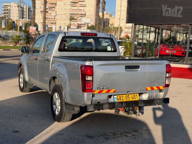 איסוזו די-מקס