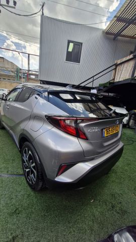 טויוטה C-HR