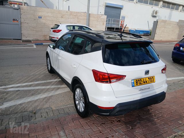סיאט ארונה