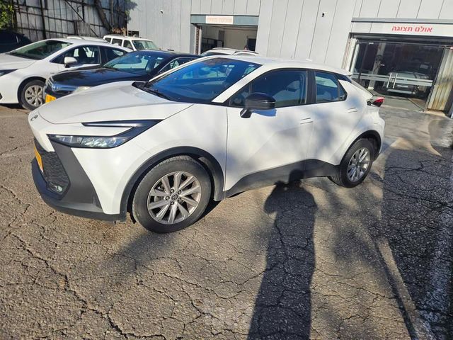 טויוטה C-HR