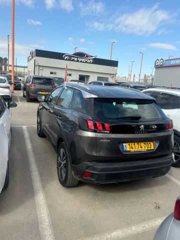 פיג'ו 3008