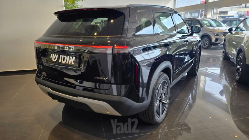 ג'אקו J7