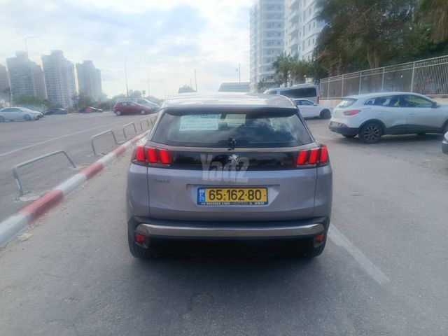פיג'ו 3008