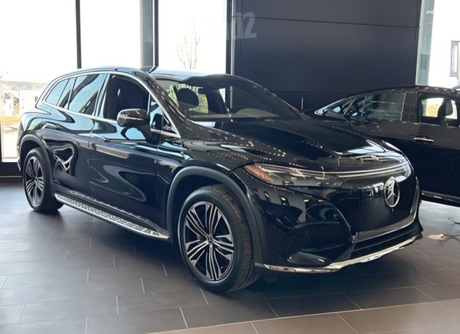 מרצדס-בנץ EQS SUV
