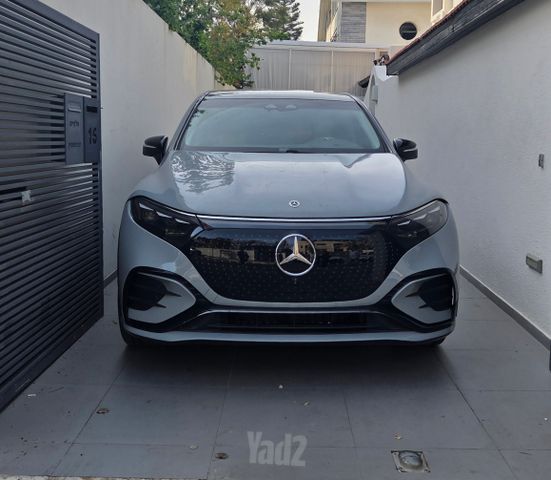מרצדס-בנץ EQS SUV