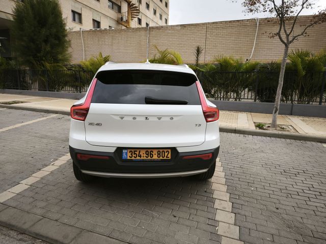 וולוו XC40