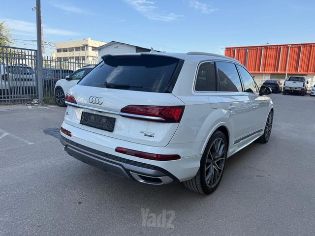 אאודי Q7