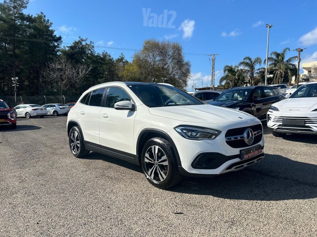 מרצדס-בנץ GLA