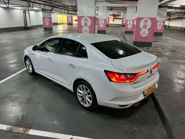 רנו מגאן