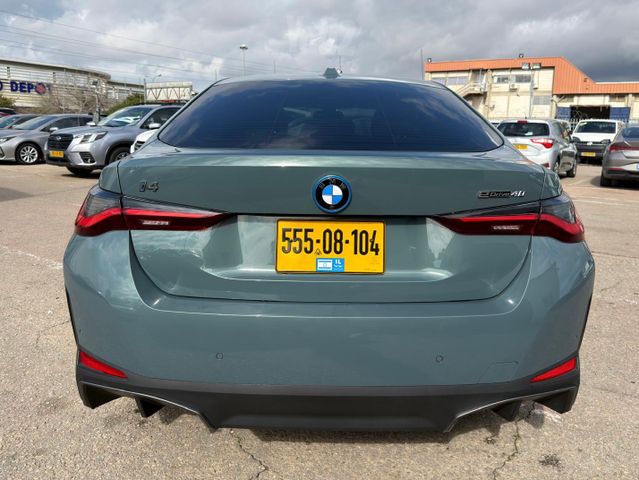 ב מ וו i4