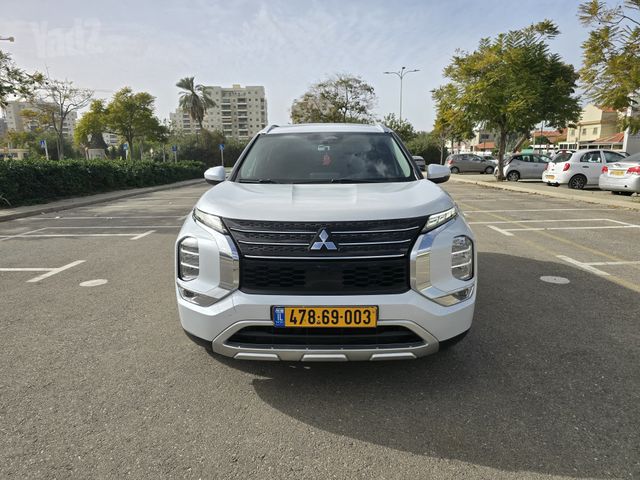 מיצובישי אאוטלנדר