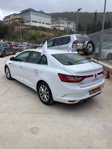 רנו מגאן