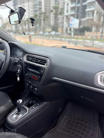 פיג'ו 301