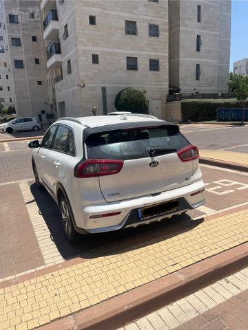 קיה נירו
