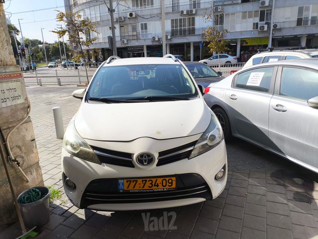 מודעת רכב טויוטה ורסו